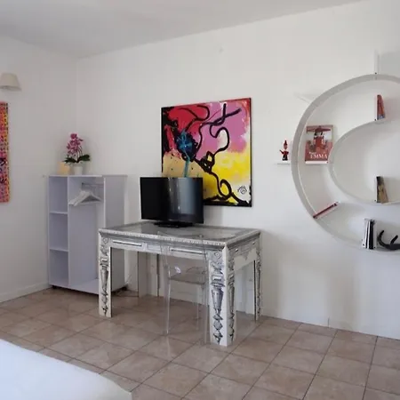 Apartment Suite