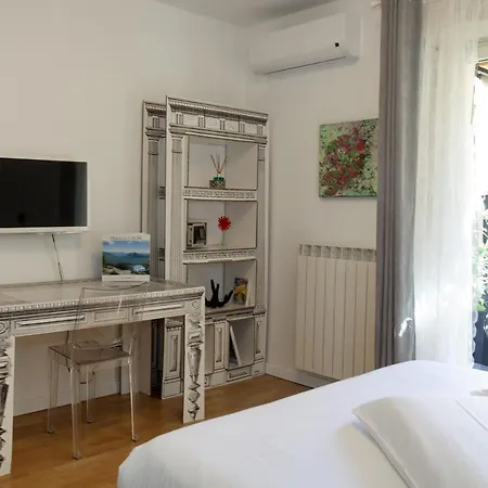 Apartment Suite *